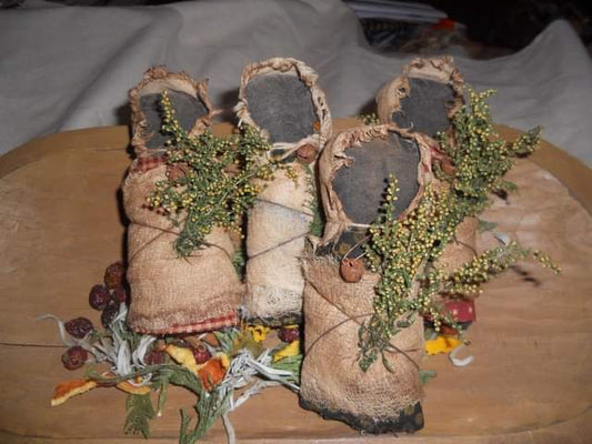 Primitive stump doll